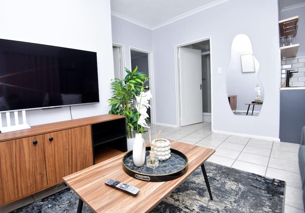 Comfy Hatfield Appartment Pretoria Bagian luar foto