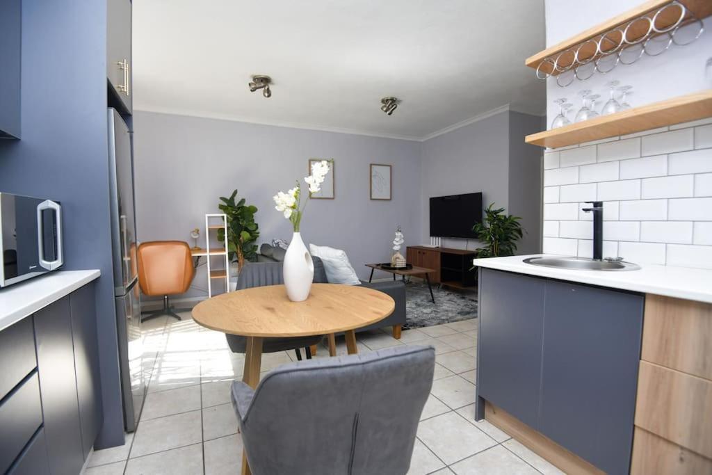Comfy Hatfield Appartment Pretoria Bagian luar foto