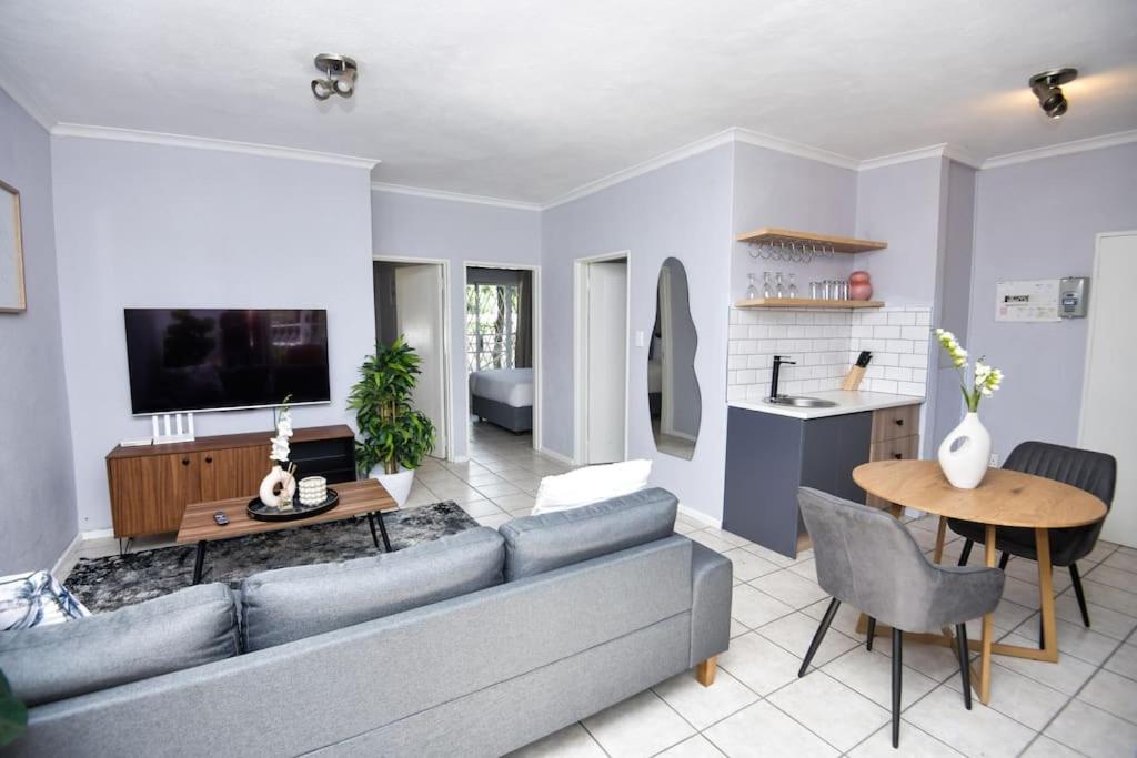 Comfy Hatfield Appartment Pretoria Bagian luar foto