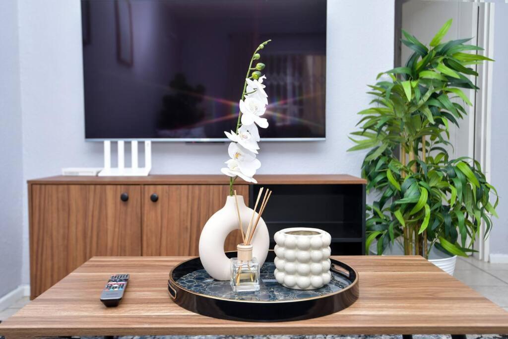 Comfy Hatfield Appartment Pretoria Bagian luar foto