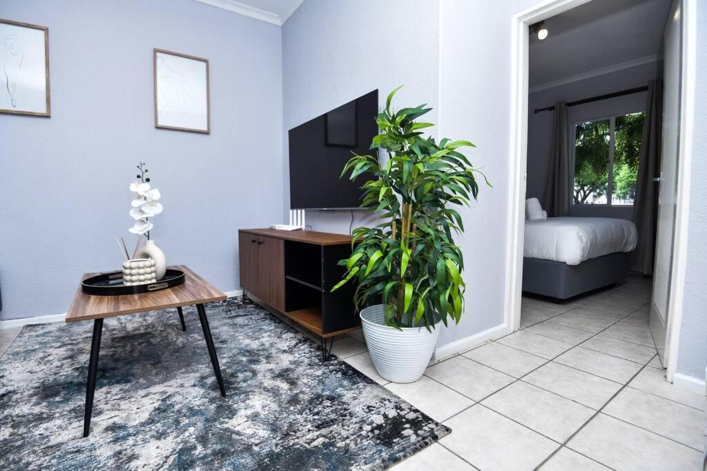 Comfy Hatfield Appartment Pretoria Bagian luar foto